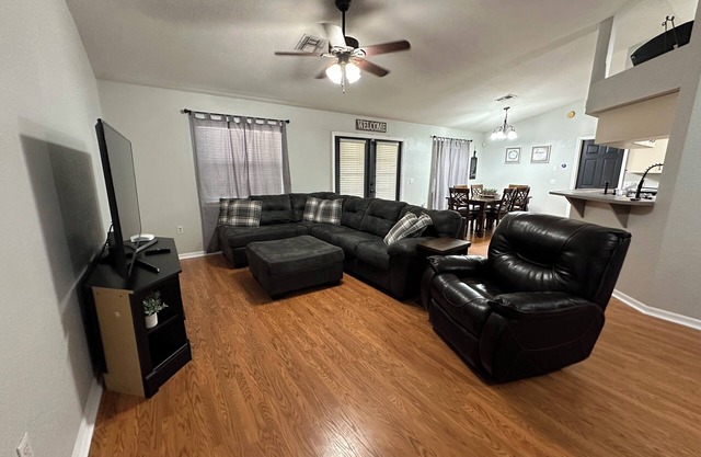 Beautiful house with game room