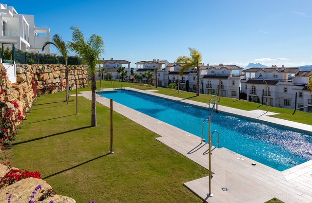 Beautiful house with nice hot tub on the topfloor!