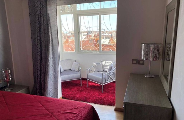 Beautiful, luxurious and very quiet apartment.