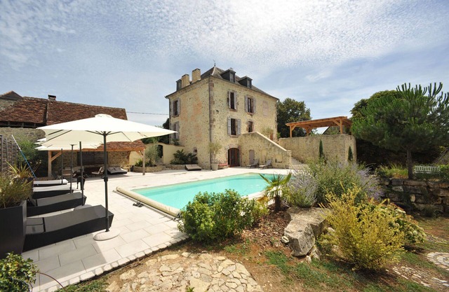 Hermosa mansión de 1.876 piscina privada