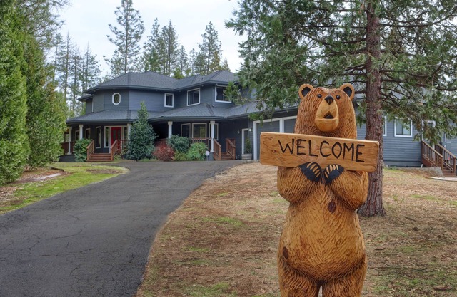 Hermosa montaña Manor cerca del Parque Nacional de Yosemite y Bass Lake California