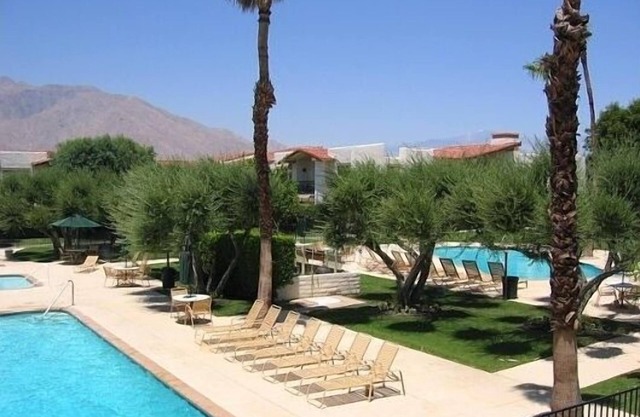 Beautiful Mountain View Condo con tenis, piscina y jacuzzi