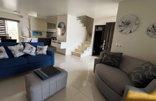 Beautiful New Casa Blanca! Family and friends will enjoy a lovely stay