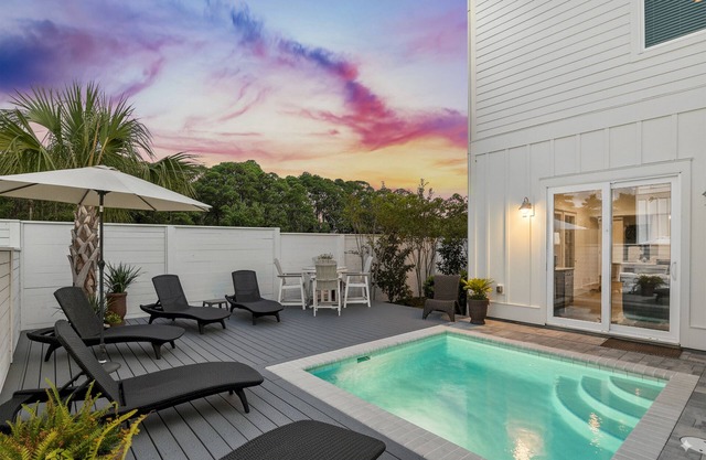 Beautiful New Home-Private Pool-Very Close to Beach Access and Village!