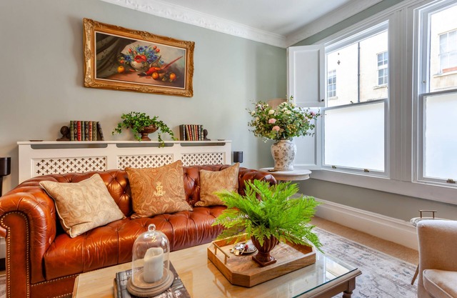 Beautiful newly renovated 2-bedroom apartment over 2 floors with large Garden within a Grade 2 liste