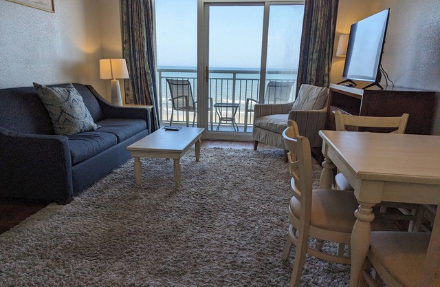 Hermoso condominio frente al mar - Bay Watch Unit 634