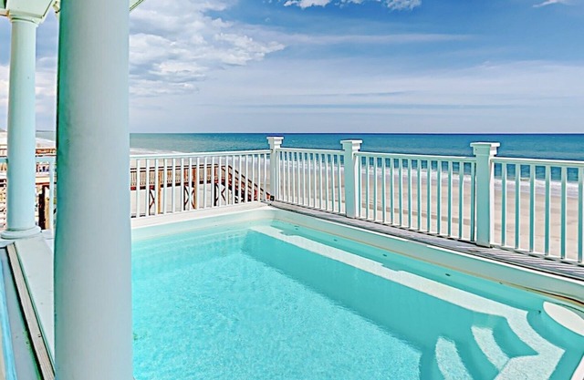 Beautiful Oceanfront/Creekfront - Palmetto Sun, Amazing! Private Oceanfront Pool