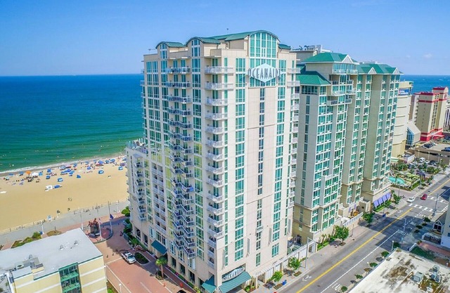 Hermosa suite de lujo de 2 dormitorios frente al mar en Oceanaire Resort, complejo exclusivo