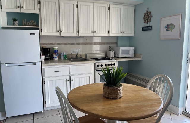 Beautiful Oceanview with Queen size bed unit 317