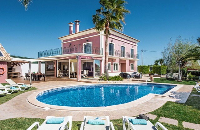 Casa de vacaciones privada con piscina privada, WIFI, A/C, TV, patio, vista panorámica