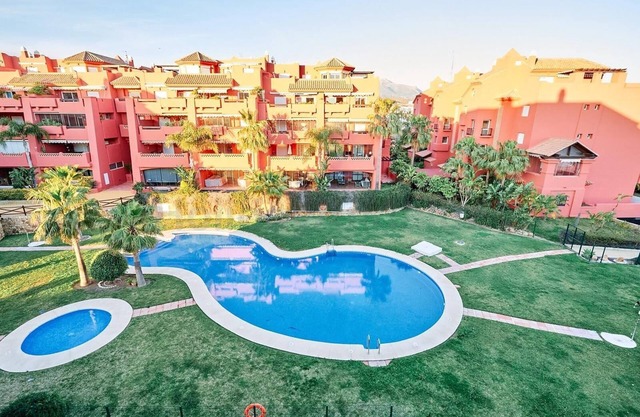 "Beautiful Penthouse" con vistas al mar, piscina, Wi-Fi, aire acondicionado, balcón y terraza