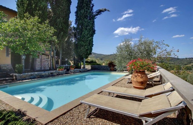 Maravillosa casa de vacaciones privada con jacuzzi, WIFI, piscina privada, TV, balcón
