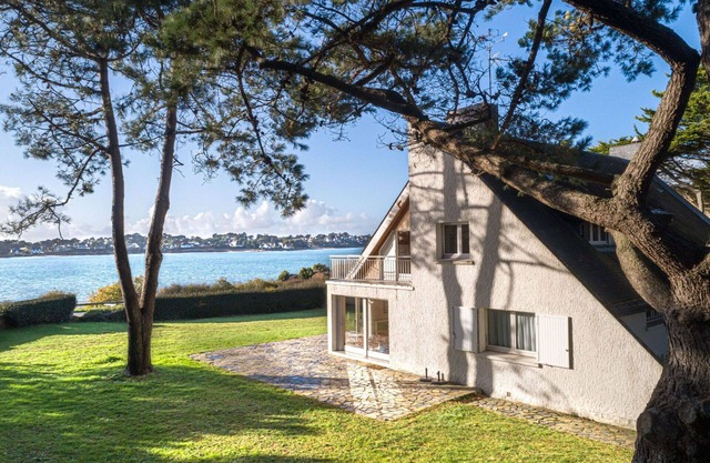Maravillosa casa de vacaciones privada con WIFI, TV, terraza, mascotas permitida y aparcamiento