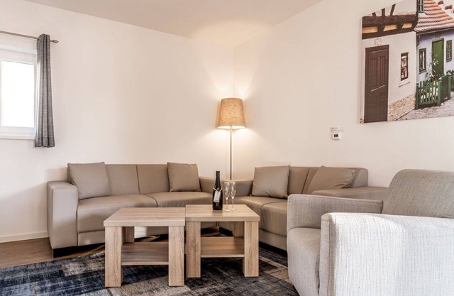 Preciosa casa de vacaciones privada con WIFI, TV, terraza, mascotas permitida y aparcamiento