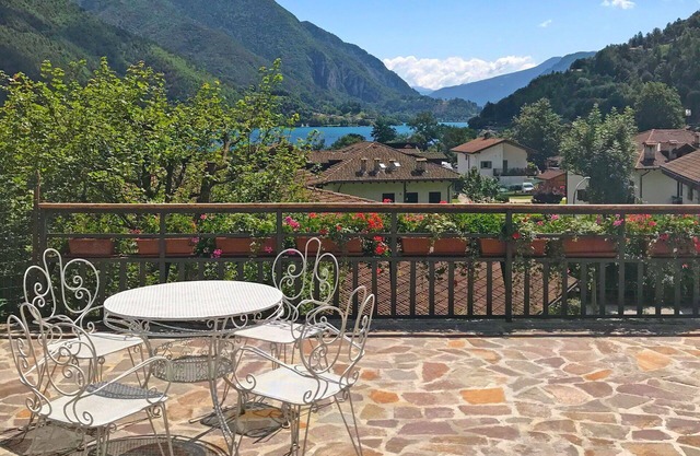 Preciosa casa de vacaciones privada con WIFI, TV, terraza, mascotas permitida y aparcamiento