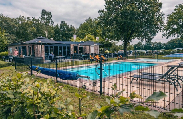 Preciosa casa de vacaciones privada para 4 personas con piscina, WIFI, TV, terraza y aparcamiento