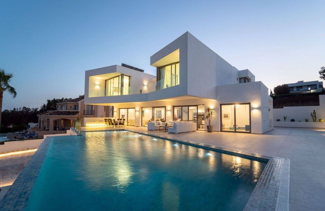 Estupenda casa de vacaciones privada con WIFI, A/C, piscina privada, TV, terraza, aparcamiento