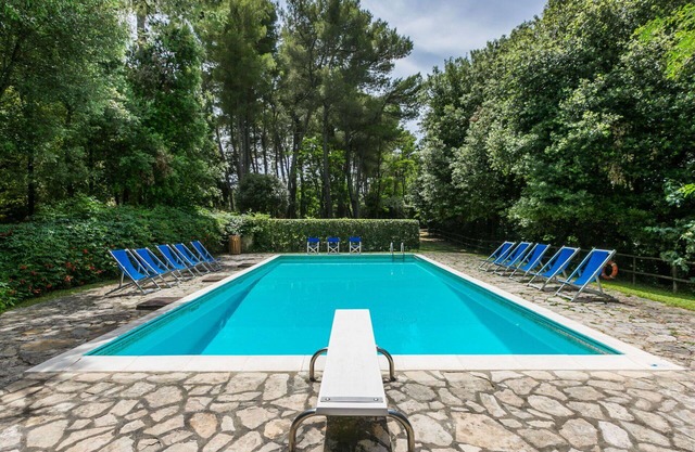 Maravillosa casa de vacaciones privada para 8 personas con WIFI, piscina y mascotas permitida