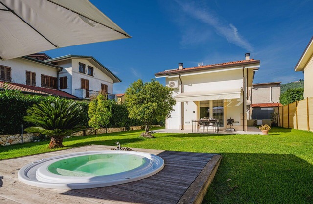 Maravillosa casa de vacaciones privada para 4 personas con WIFI, A/C, bañera de hidromasaje