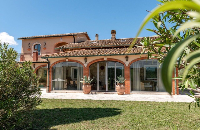 Casa de vacaciones privada con A/C, piscina privada, WIFI, patio, mascotas permitida, aparcamiento