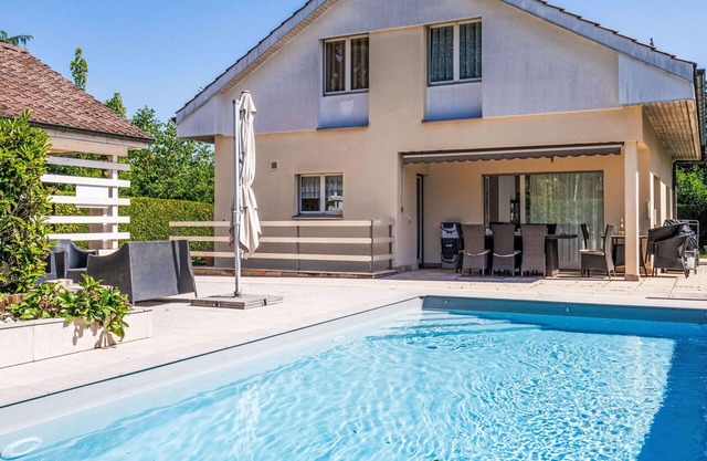 Casa de vacaciones privada con piscina privada, WIFI, TV, terraza, mascotas permitida, aparcamiento