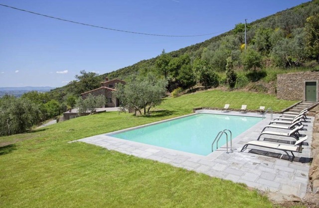 Casa de vacaciones privada con WIFI, A/C, piscina privada, sauna, jacuzzi, TV, aparcamiento