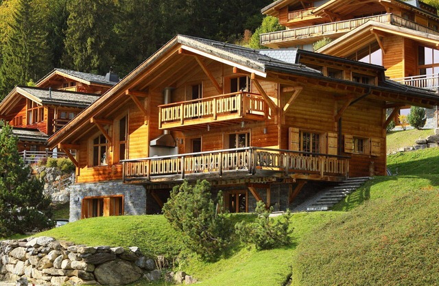 Casa de vacaciones privada con WIFI, jacuzzi, TV, terraza, mascotas permitida, aparcamiento