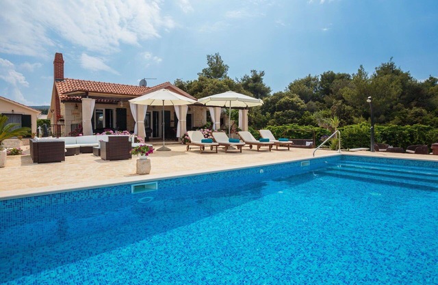 Casa de vacaciones privada con A/C, piscina privada, jacuzzi, WIFI, TV, terraza, aparcamiento