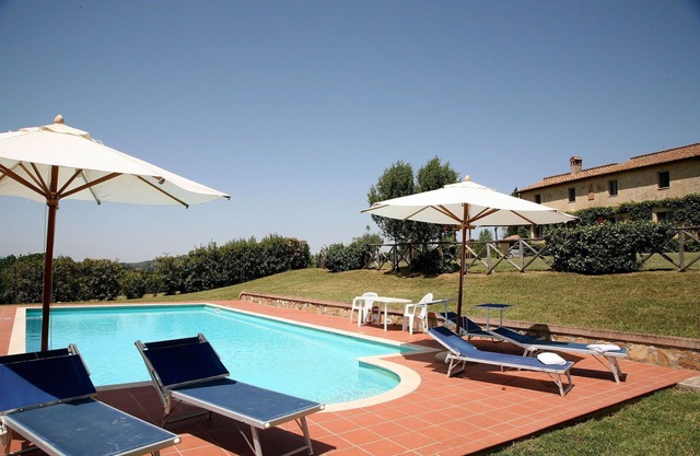 Casa de vacaciones privada con WIFI, piscina privada, TV, patio, vista panorámica, aparcamiento