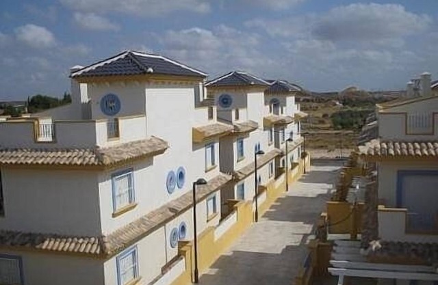 Hermosa villa cuádruple en una ubicación tranquila