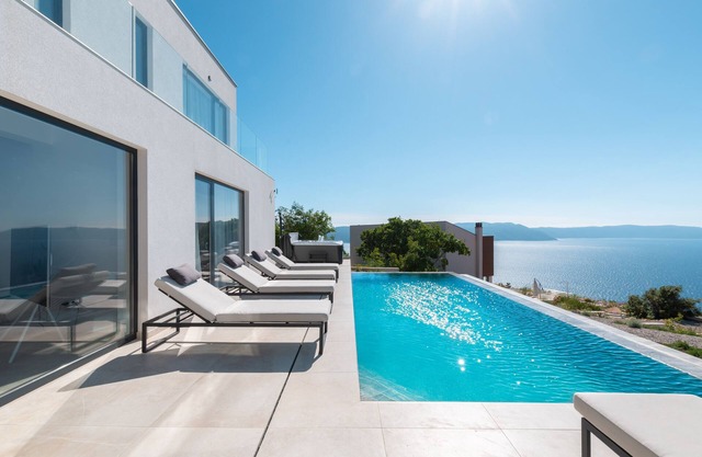 Beautiful sea view villa