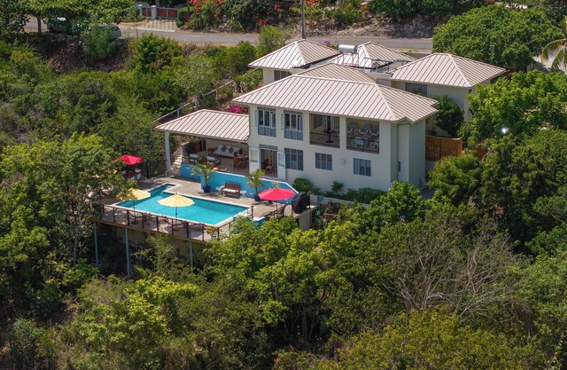 Beautiful Seascape Villa, Silver Sands Resort. Relax, recharge, and unwind!