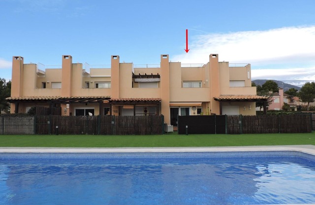 BONITA CASA PAREADA IDEAL PARA UNAS TRANQUILAS VACACIONES CERCA DEL MAR