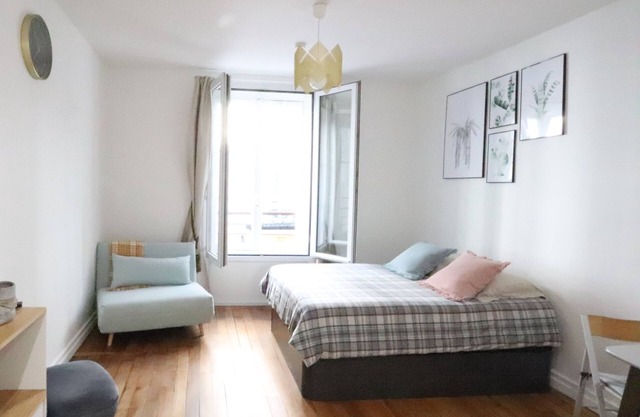 Beautiful studio near the Champs Elysées