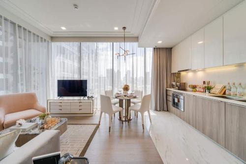 Beautiful Super Luxury Designer ASOKE BTS 75sqm