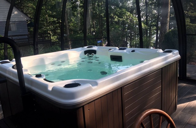 Hermosa casa de vacaciones con muelle en el lago Wallenpaupack