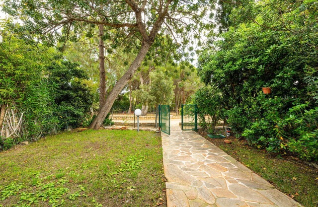 Maravillosa casa de vacaciones para 6 personas con A/C, TV, patio y aparcamiento