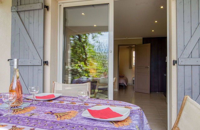 Maravillosa casa de vacaciones con WIFI, A/C, TV, terraza, mascotas permitida y aparcamiento