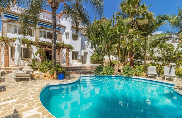 Hermosa villa con vistas increíbles!