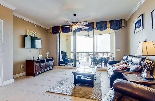 Beautiful water-view condo with pools, gym, hot tub, 2 balconies, washer/dryer