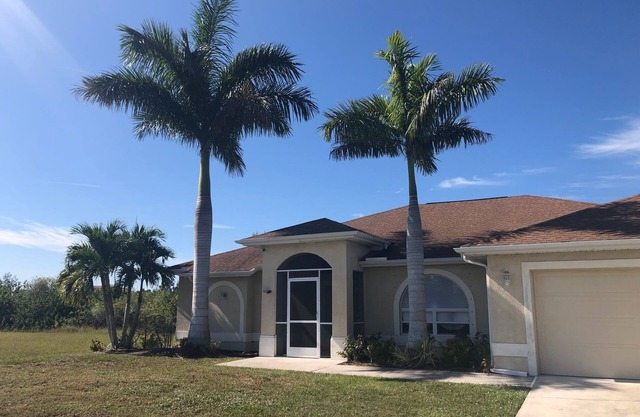 Hermosa villa de 3 dormitorios con acceso al golfo con piscina climatizada y spa, capacidad para 6