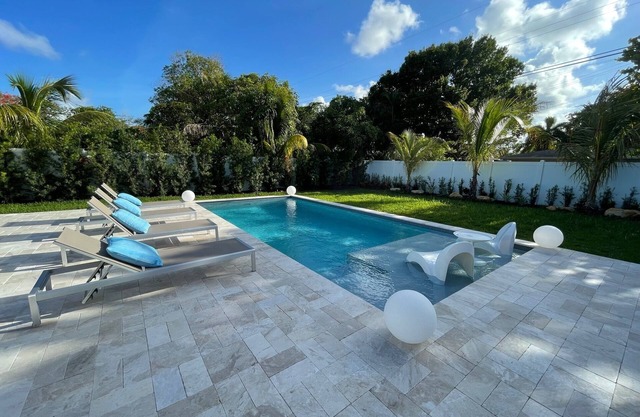 Beautifully renovated PRIVATE home w/ NEW pool!