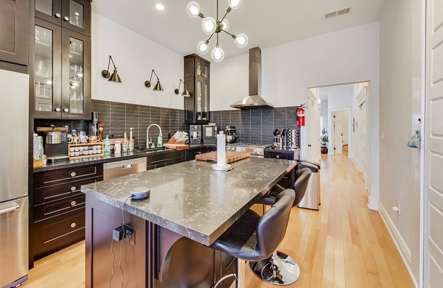 Recientemente remodelado apartamento en el corazón del vibrante distrito de Castro de San Francisco.