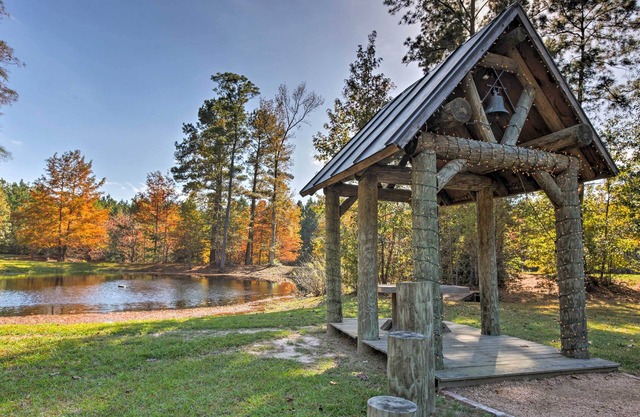 'Beaver Creek Lodge' - ¡Casa de Huntington con estanque!