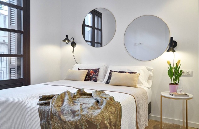 BeBarceloner Born Apartments with Pool - 1 bedroom, 2 bathrooms