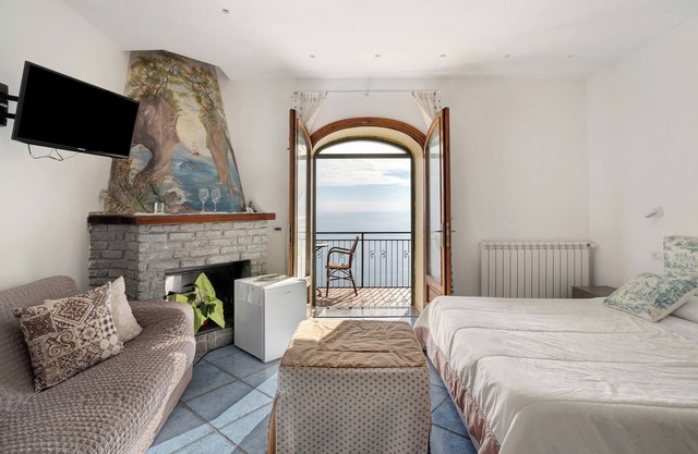 Bed and Breakfast 'Camera Fiordo Con Vista Mare' con vistas al mar, Wi-Fi y aire acondicionado