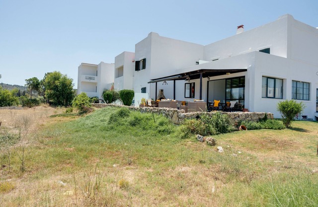 Alojamiento y desayuno 'Ilios and Irene 2' con terraza compartida, Wi-Fi y aire acondicionado.