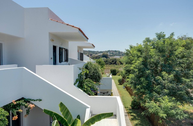 Bed and Breakfast 'Ilios and Irene 10' con terraza compartida, Wi-Fi y aire acondicionado.