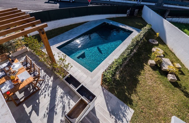 BeGuest Sun & Pool House