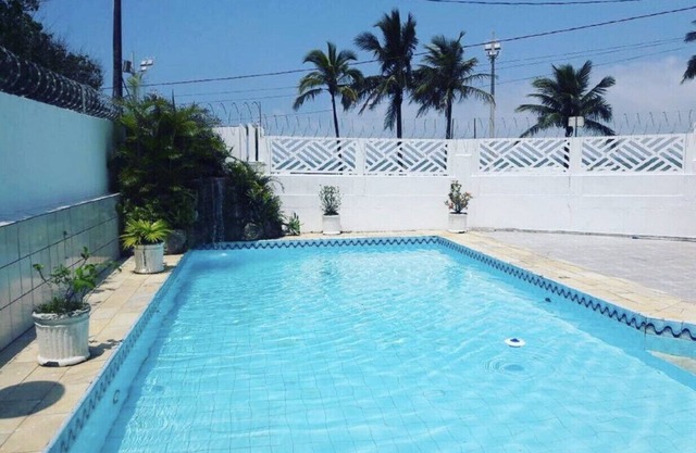 Beira Mar Casa con piscina y cascada en Mongaguá con 06 suites